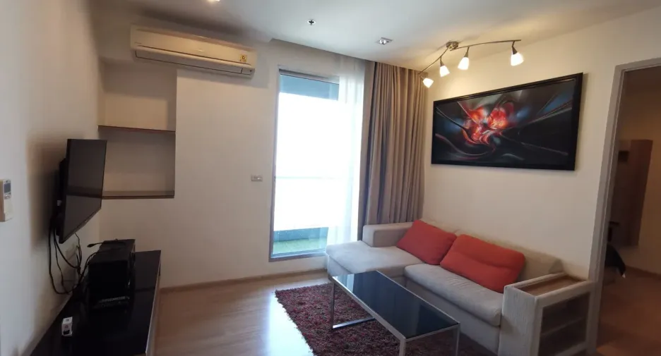 Condo en alquiler de 2 habitaciones en Phra Khanong, Bangkok