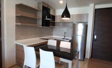 Condo en alquiler de 2 habitaciones en Phra Khanong, Bangkok