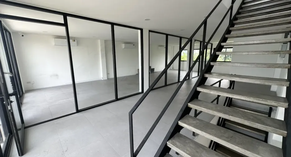 Büro zur Miete und zum Kauf in Bang Na, Bangkok