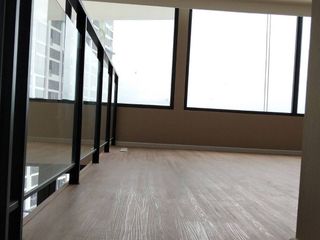 For sale 2 bedrooms condo in Huai Khwang, Bangkok