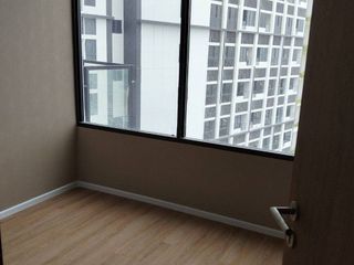 For sale 2 bedrooms condo in Huai Khwang, Bangkok