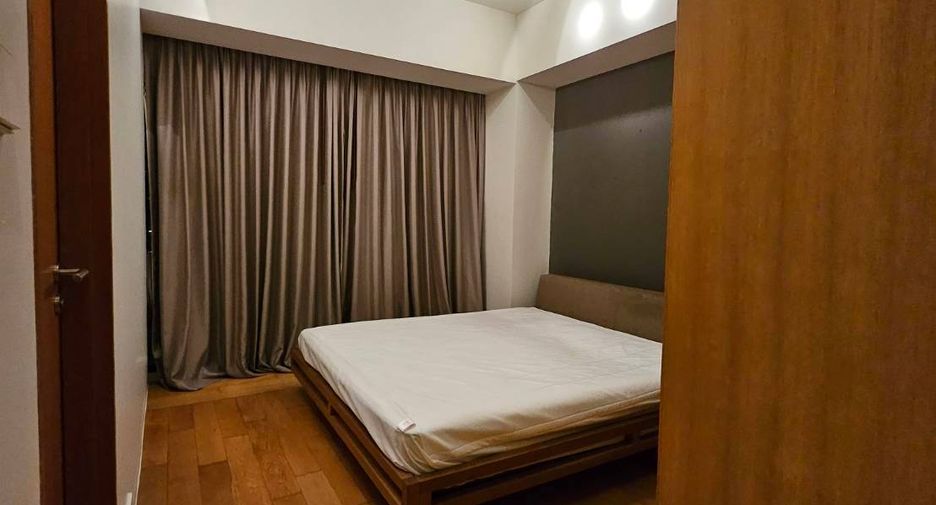 For sale 2 bedrooms condo in Sathon, Bangkok