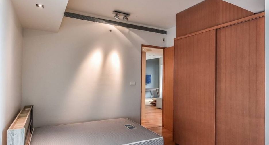 For sale 2 bedrooms condo in Sathon, Bangkok