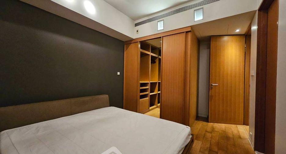 For sale 2 bedrooms condo in Sathon, Bangkok