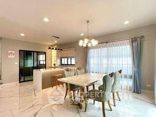 Casa en alquiler y en venta de 4 habitaciones en Bang Phli, Samut Prakan