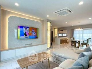 Casa en alquiler y en venta de 4 habitaciones en Bang Phli, Samut Prakan
