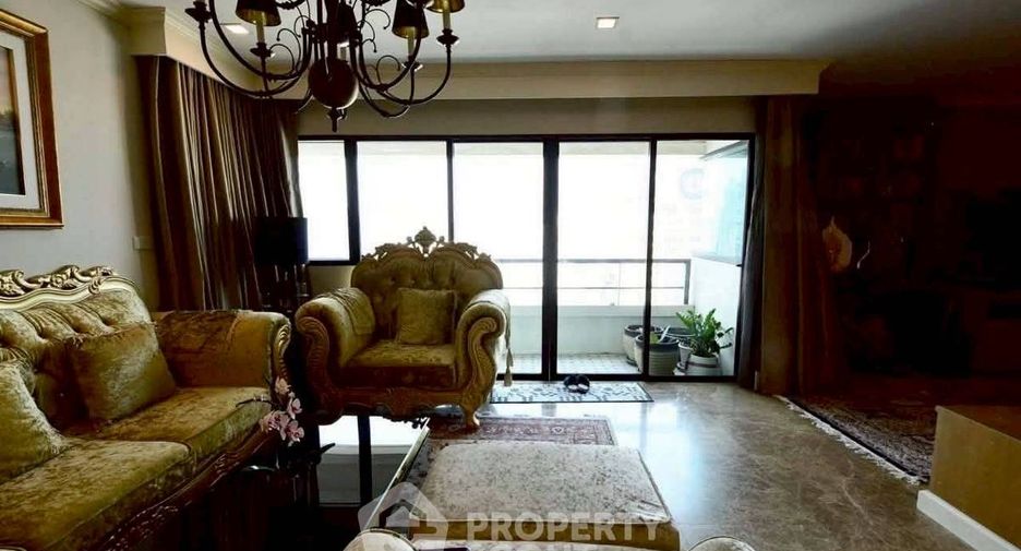 Condo en venta de 3 habitaciones en Sathon, Bangkok