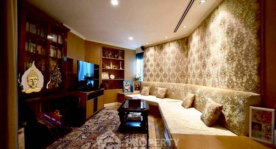 Condo en venta de 3 habitaciones en Sathon, Bangkok