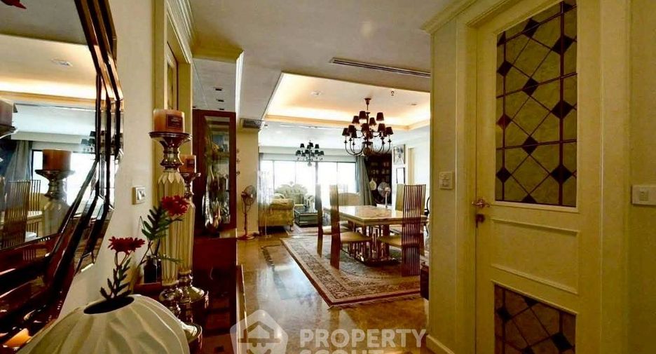 Condo en venta de 3 habitaciones en Sathon, Bangkok