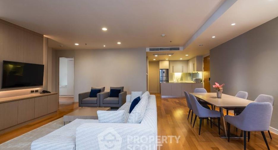 Condo en alquiler de 3 habitaciones en Bang Kho Laem, Bangkok
