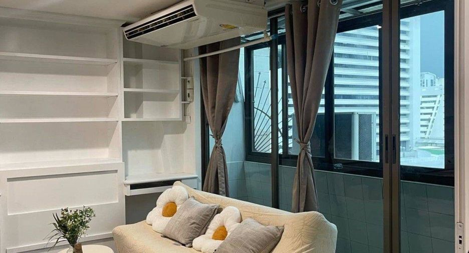 For rent 2 ベッドルーム condo in Sathon, Bangkok