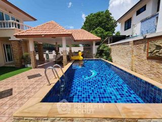 Casa en venta de 4 habitaciones en Bang Lamung, Chonburi