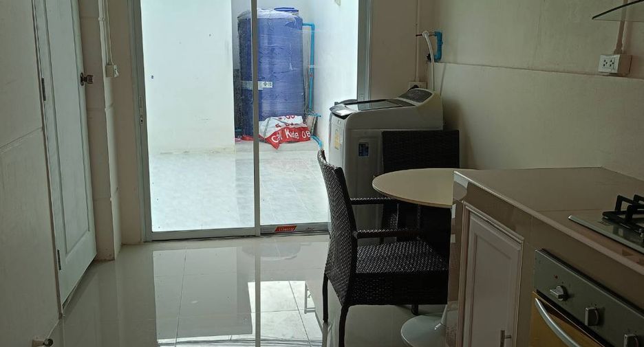 出租 和 出售 5 卧室 独立屋 在 Bang Lamung, Chon Buri