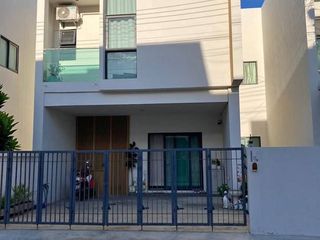 For sale 4 bedrooms house in Phan Thong, Chonburi