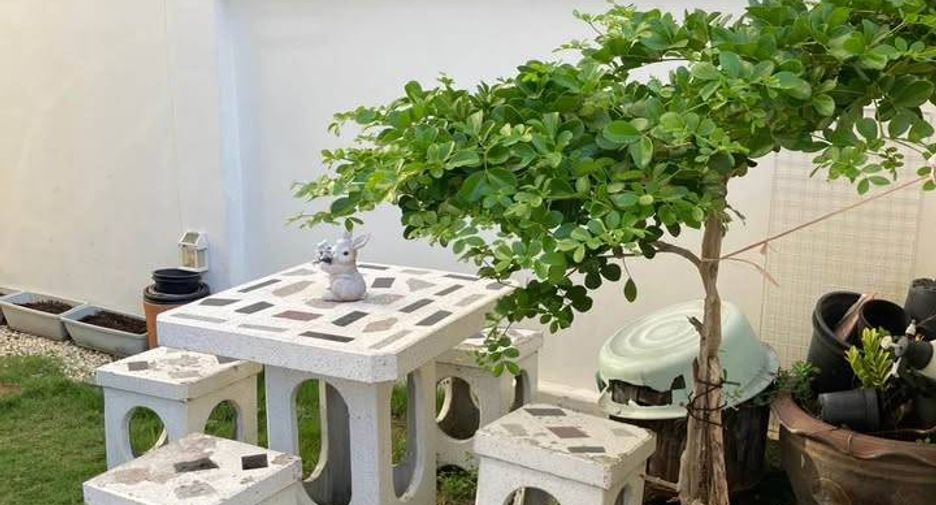 For sale 4 bedrooms house in Phan Thong, Chonburi