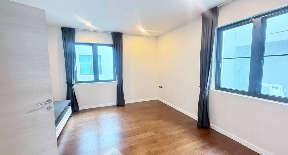 For sale 4 ベッドルーム house in Bang Kapi, Bangkok