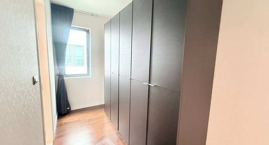 For sale 4 ベッドルーム house in Bang Kapi, Bangkok