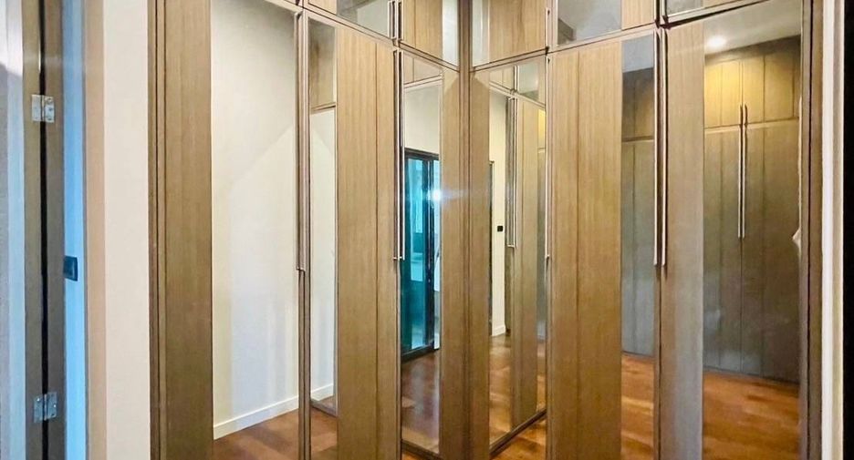 Casa en venta de 4 habitaciones en Bang Kapi, Bangkok