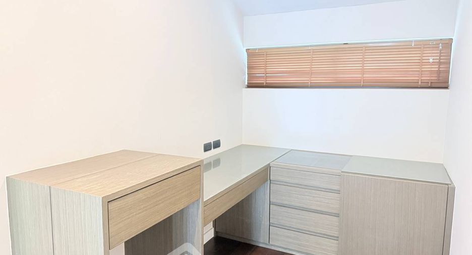 For sale 4 ベッドルーム house in Bang Kapi, Bangkok