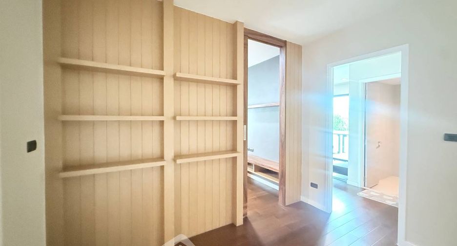 For sale 4 ベッドルーム house in Bang Kapi, Bangkok