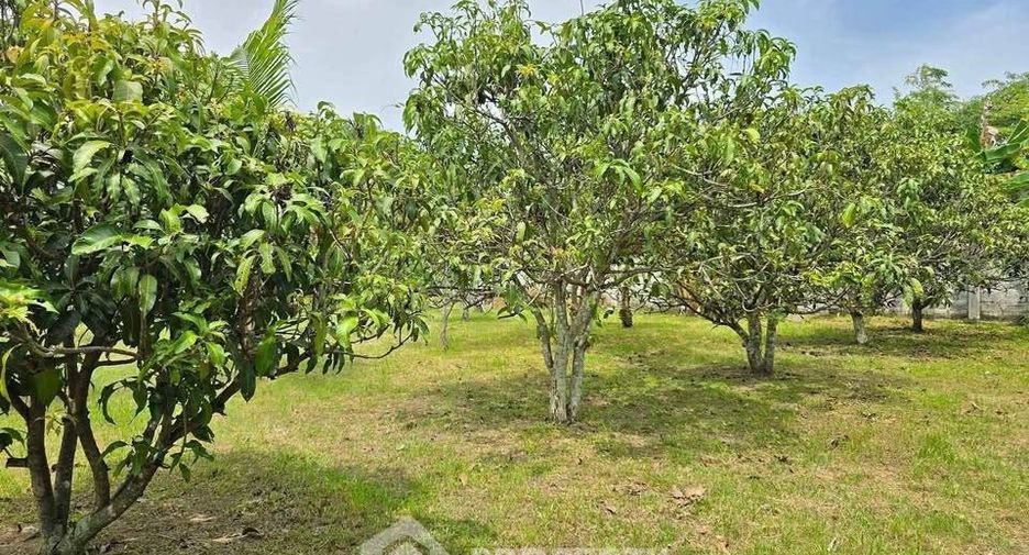 For sale 3 bedrooms house in Si Racha, Chonburi