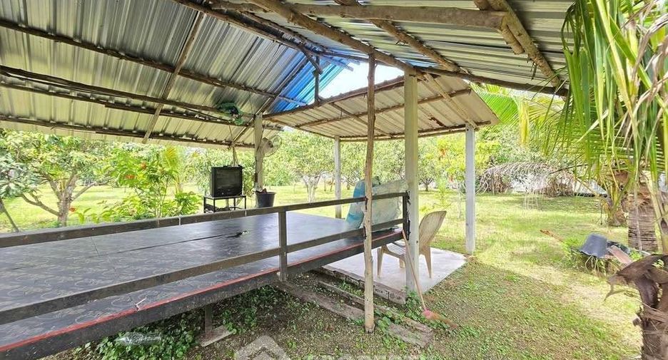 For sale 3 bedrooms house in Si Racha, Chonburi