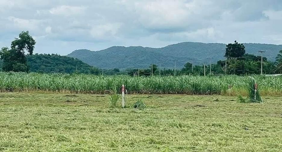 出售 土地 在 Cha-Am, Phetchaburi