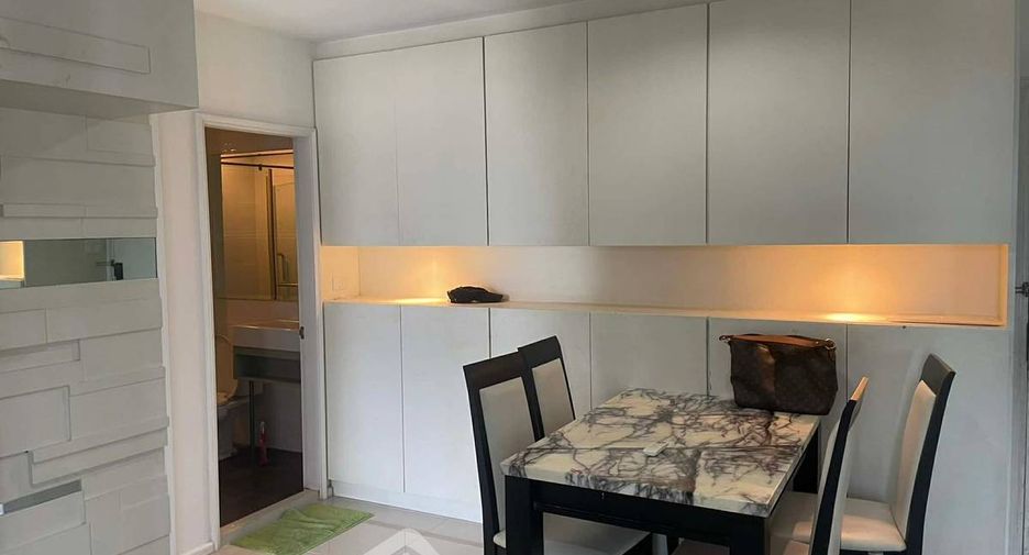 For sale 2 ベッドルーム condo in Khlong Toei, Bangkok