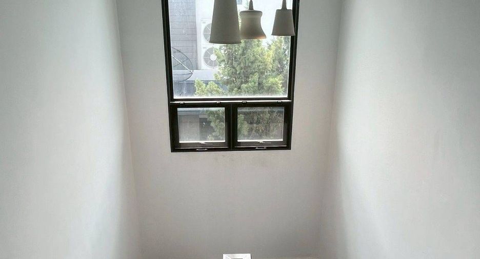 À vendre 4 chambres maison à Prawet, Bangkok