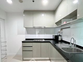 For sale 3 bedrooms condo in Huai Khwang, Bangkok