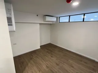 For sale 3 bedrooms condo in Huai Khwang, Bangkok