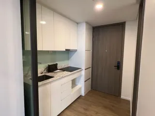 For sale 3 bedrooms condo in Huai Khwang, Bangkok