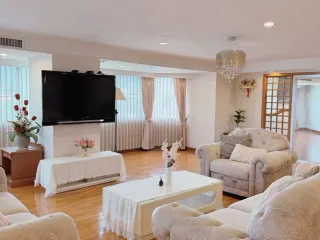 For rent 4 bedrooms condo in Mueang Chiang Mai, Chiang Mai