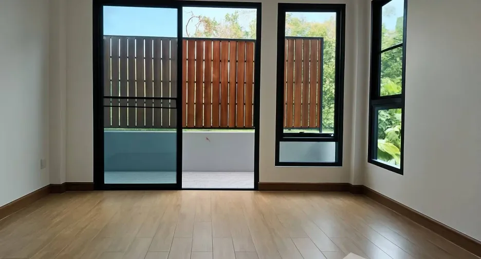À vendre 4 chambres maison à Lat Phrao, Bangkok