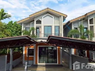 À vendre 4 chambres maison à Lat Phrao, Bangkok