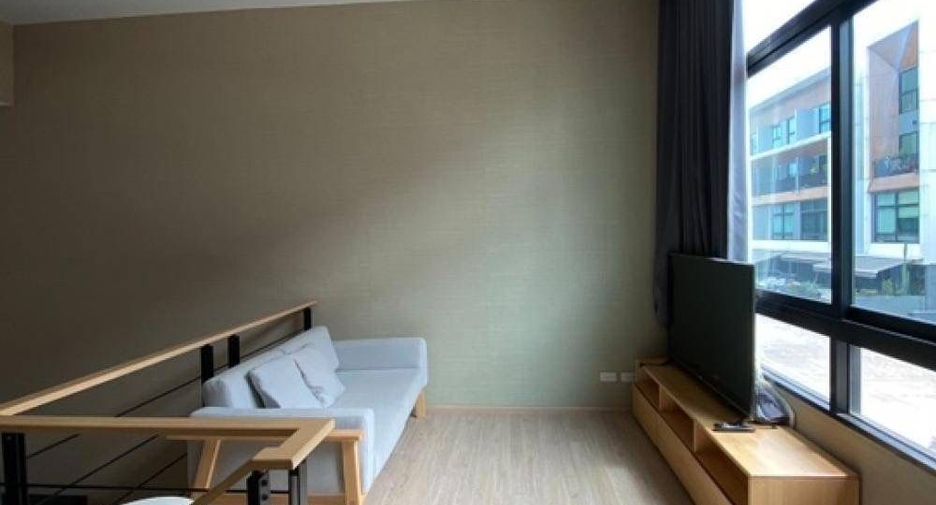 For rent 3 bedrooms townhouse in Suan Luang, Bangkok
