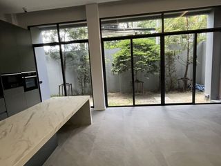 À louer 4 chambres maison à Chatuchak, Bangkok