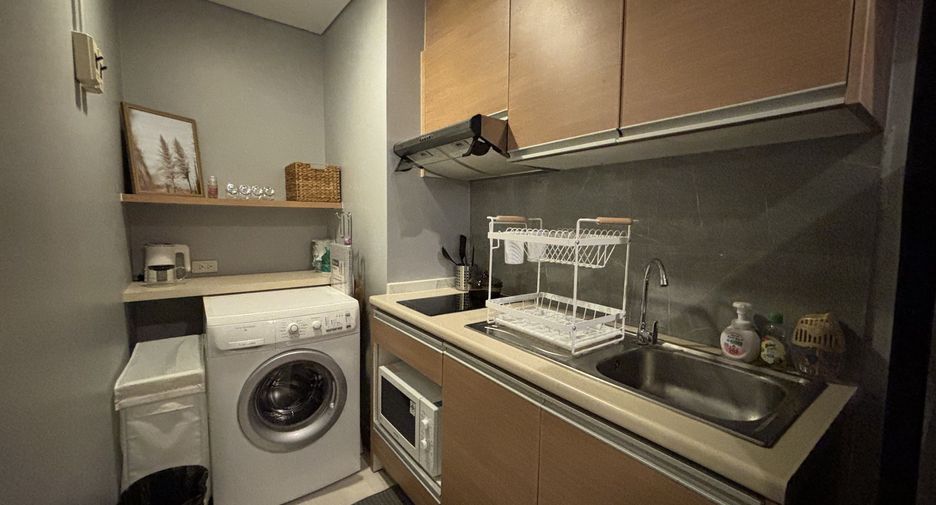 For rent 1 bed condo in Khlong Toei, Bangkok