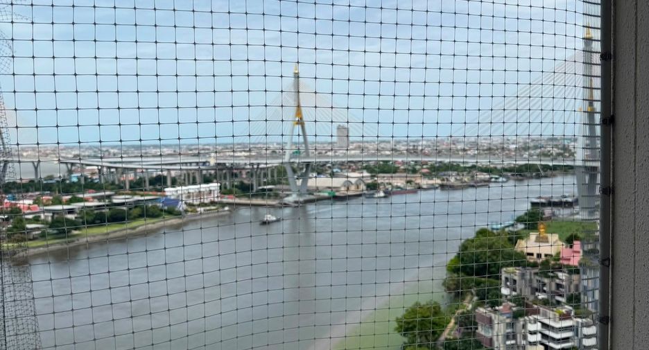 For rent 2 bedrooms condo in Yan Nawa, Bangkok
