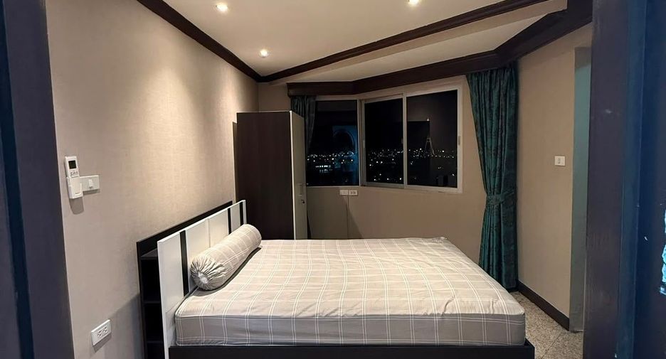 For rent 2 bedrooms condo in Yan Nawa, Bangkok