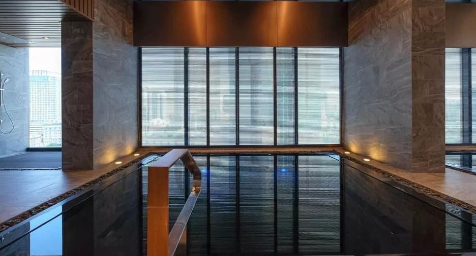 For sale 2 bedrooms condo in Khlong Toei, Bangkok