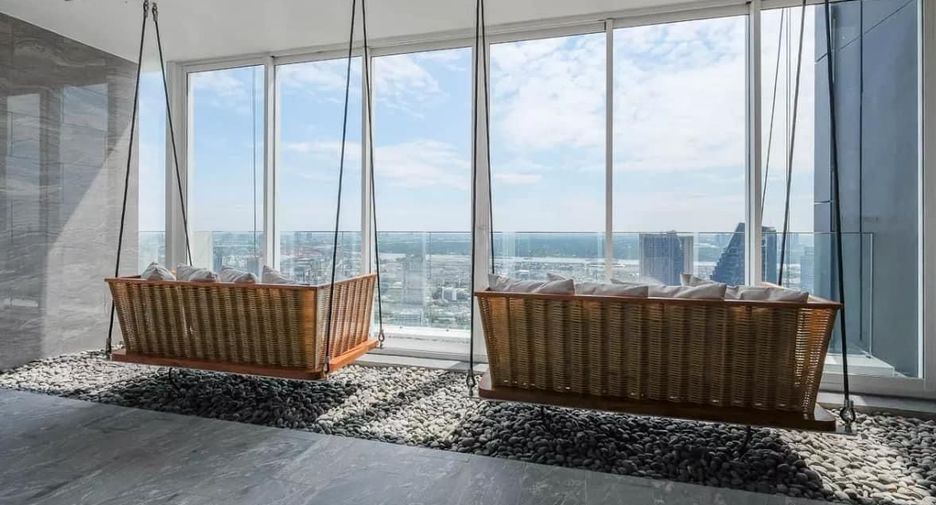 For sale 2 bedrooms condo in Khlong Toei, Bangkok