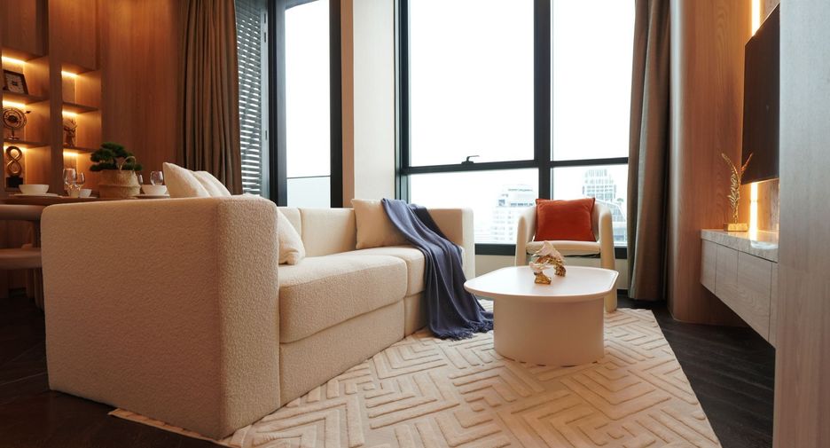 For sale 2 bedrooms condo in Khlong Toei, Bangkok