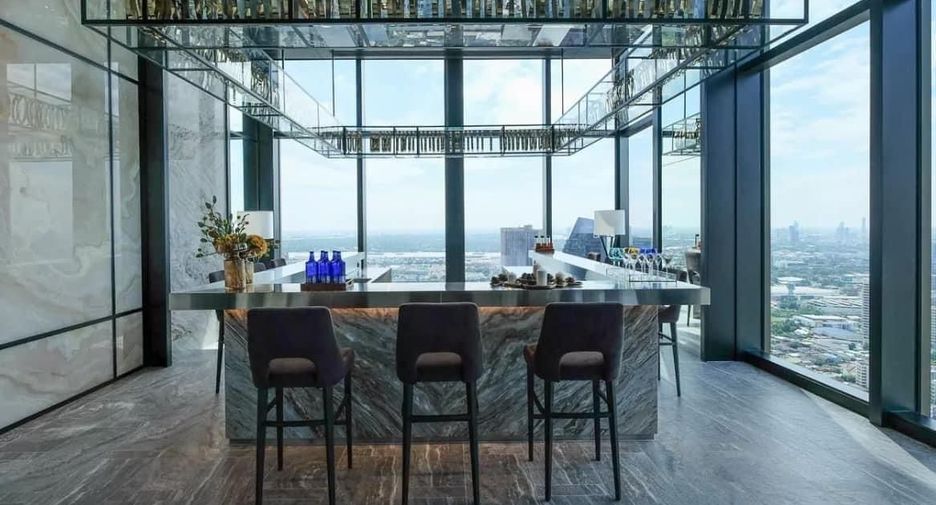 For sale 2 bedrooms condo in Khlong Toei, Bangkok