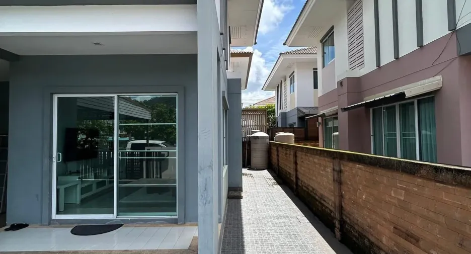 For rent 3 bedrooms house in Mueang Phuket, Phuket