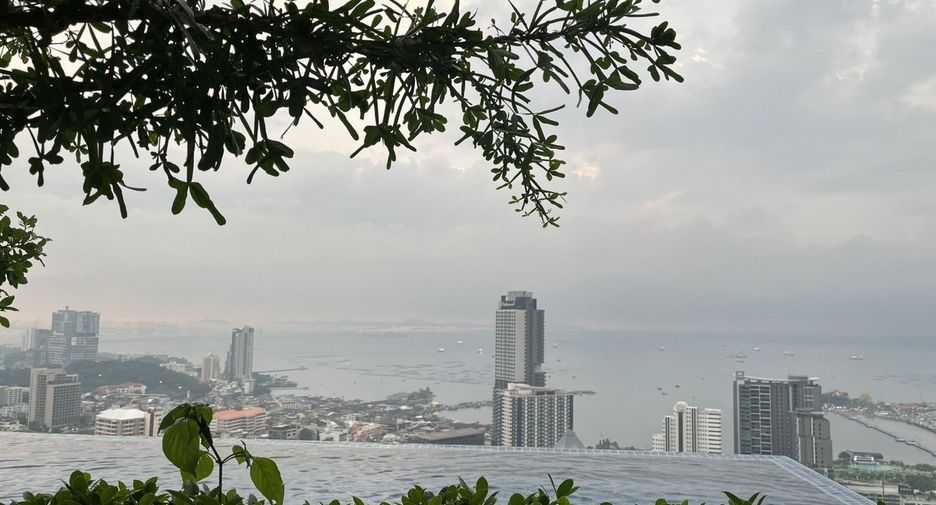 For sale 1 bed condo in Si Racha, Chonburi