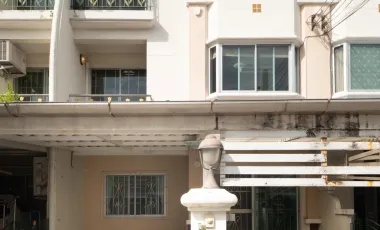 For rent 3 ベッドルーム townhouse in Mueang Samut Prakan, Samut Prakan