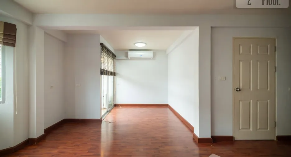 For rent 3 ベッドルーム townhouse in Mueang Samut Prakan, Samut Prakan