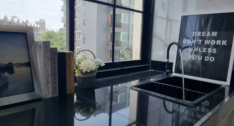 For sale 1 bed condo in Bang Lamung, Chonburi