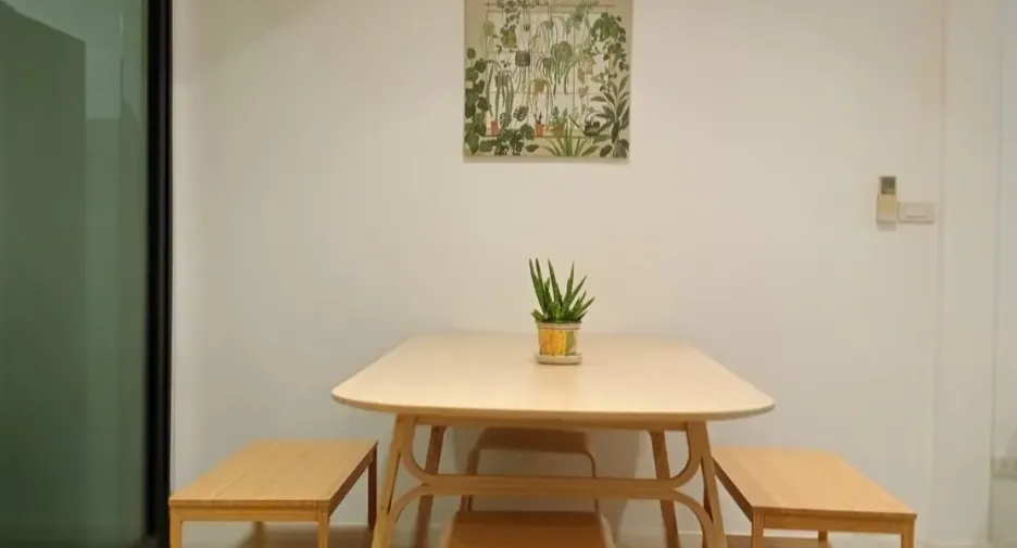 For rent 3 bedrooms townhouse in Watthana, Bangkok